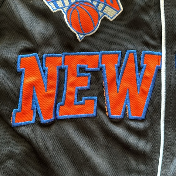 New York Knicks Jersey - Picture 3 of 3